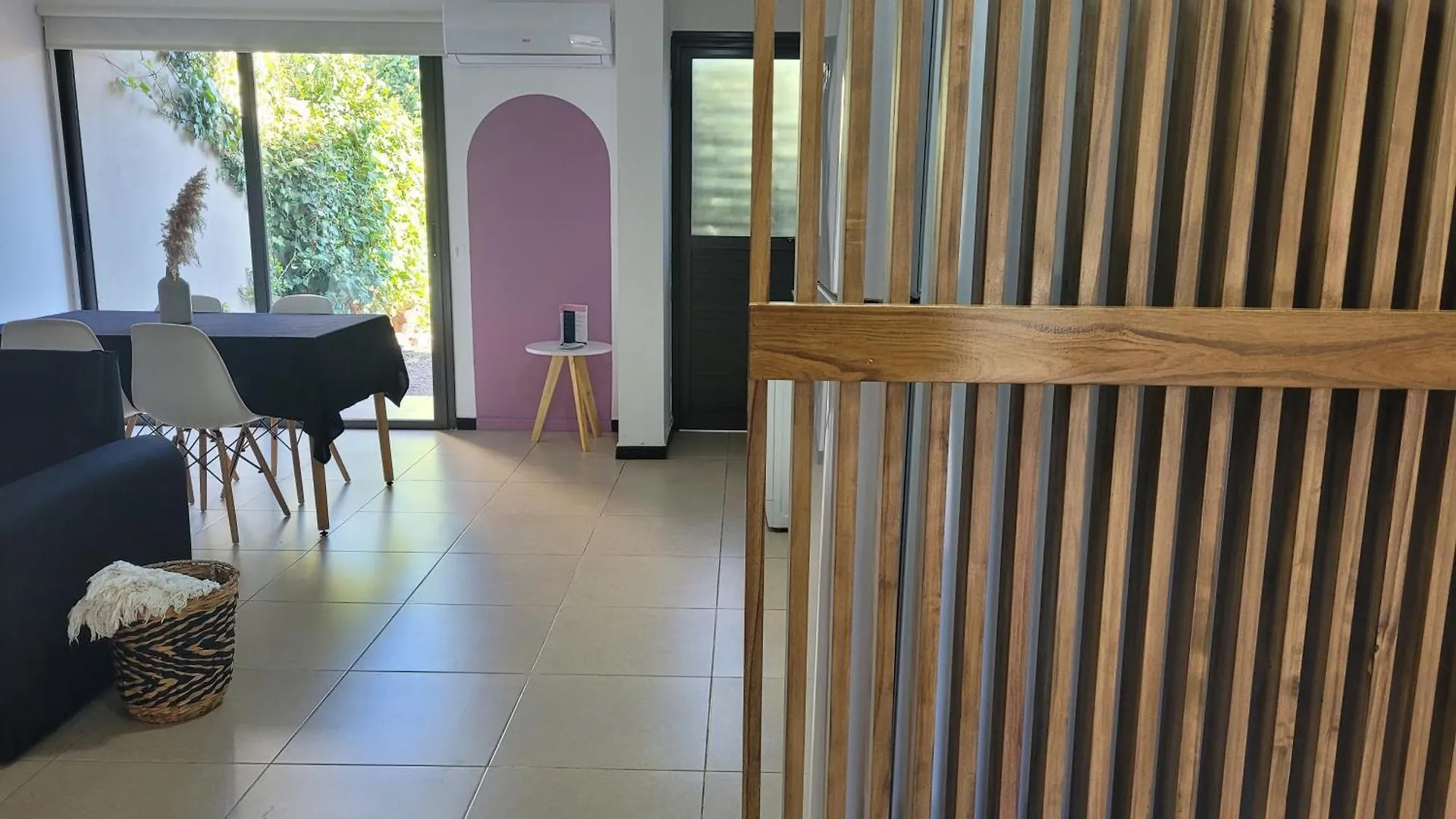 Lujoso Apartamento Comodo Y Luminoso Con Seguridad 24 Hs Y Estacionamiento Guaymallen 0*,  Argentina