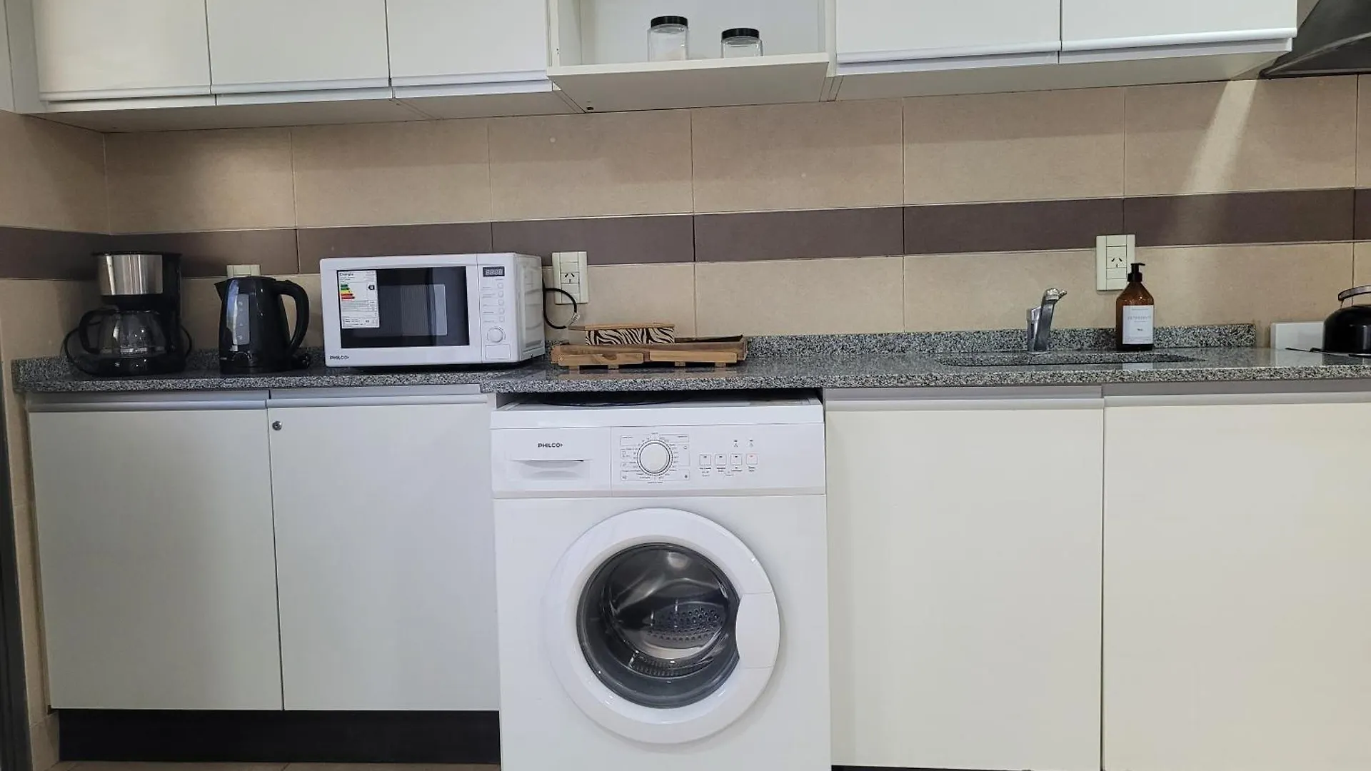 Lujoso Apartamento Comodo Y Luminoso Con Seguridad 24 Hs Y Estacionamiento Guaymallen Apartment