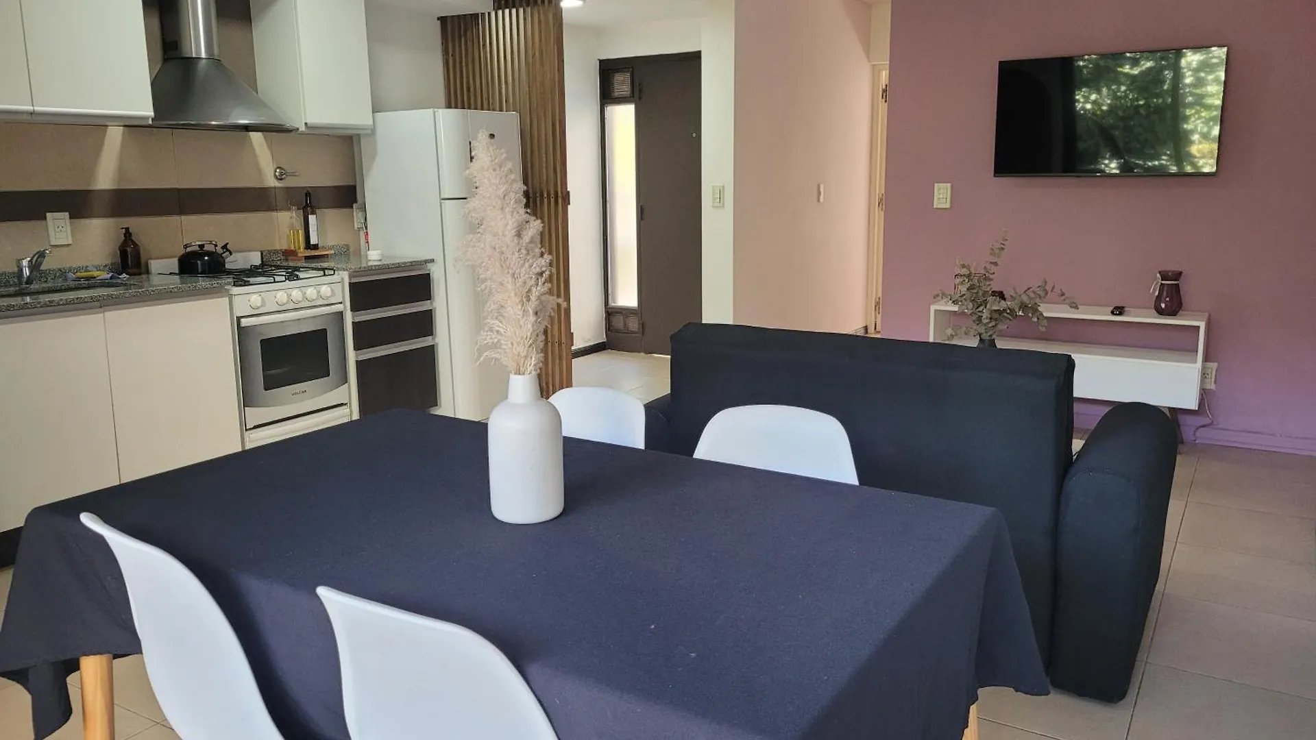 Lujoso Apartamento Comodo Y Luminoso Con Seguridad 24 Hs Y Estacionamiento Guaymallen